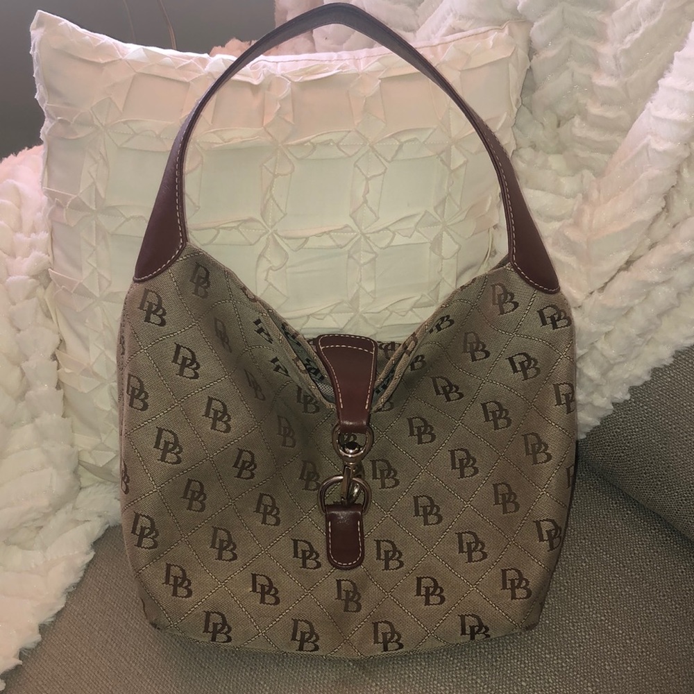 Dooney & Bourke purse